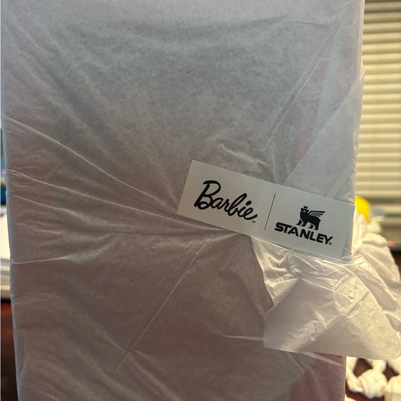 Barbie x Stanley Tumbler ICON Tumbler 40 oz Quencher NEW Pink Limited Edition - Picture 3 of 3